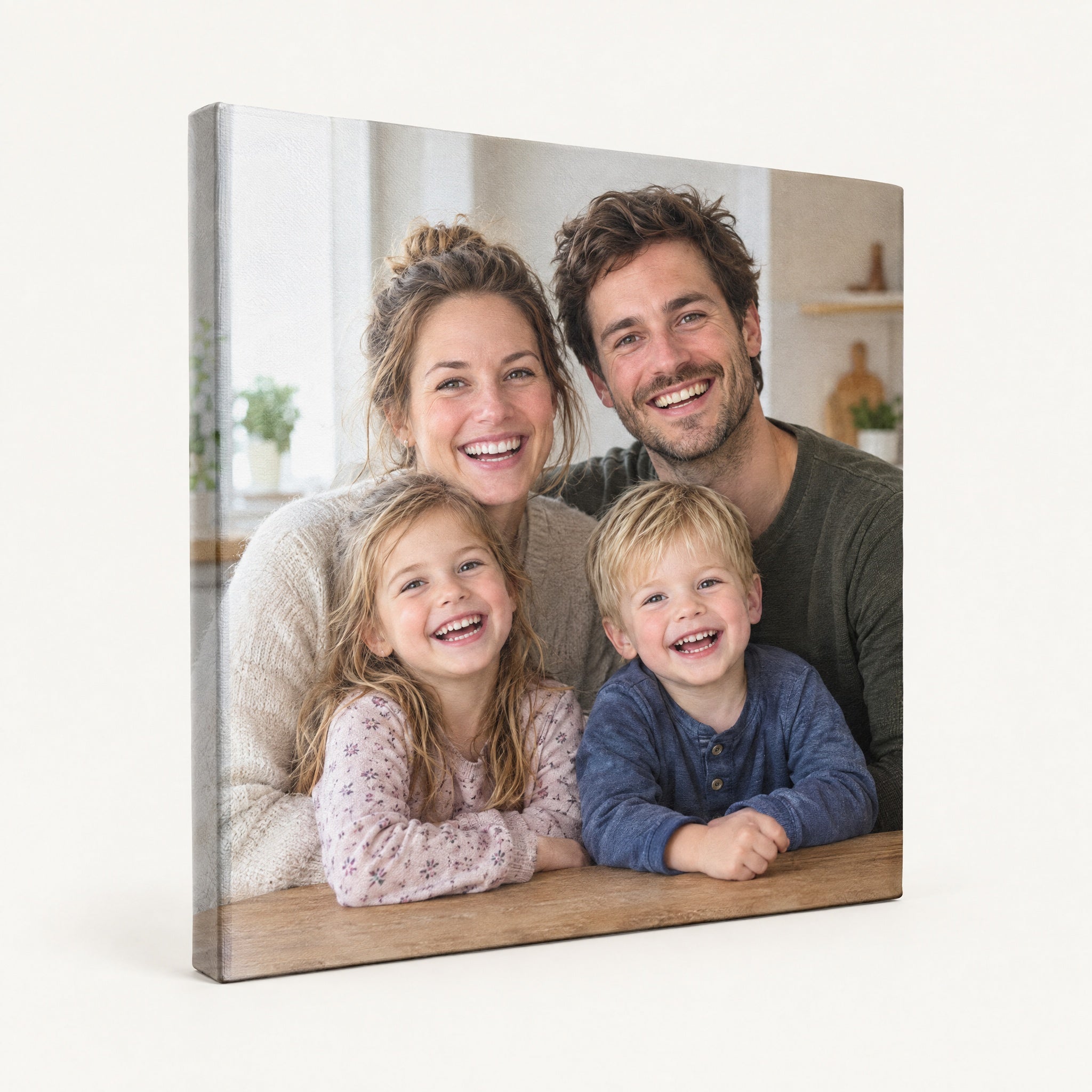 Akoestisch schilderij met gezinsfoto, dik geluiddempend paneel met textielstructuur