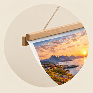 Mat fotopapier in een houten posterhanger